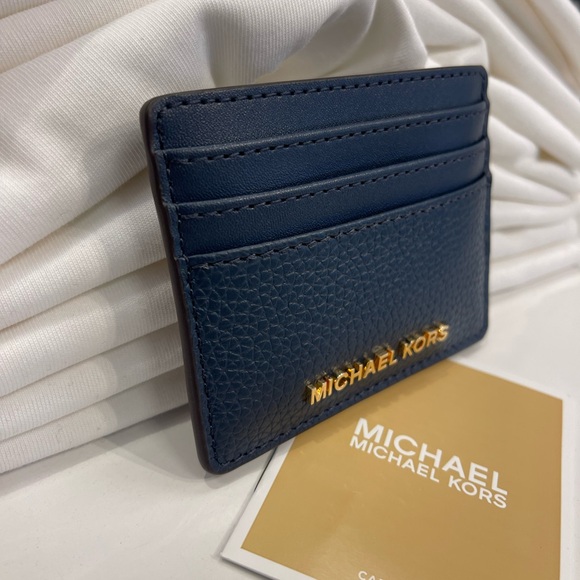 MICHAEL KORS
Large Pebbled Leather Card Holder Case
Navy
NWT - Picture 2 of 16